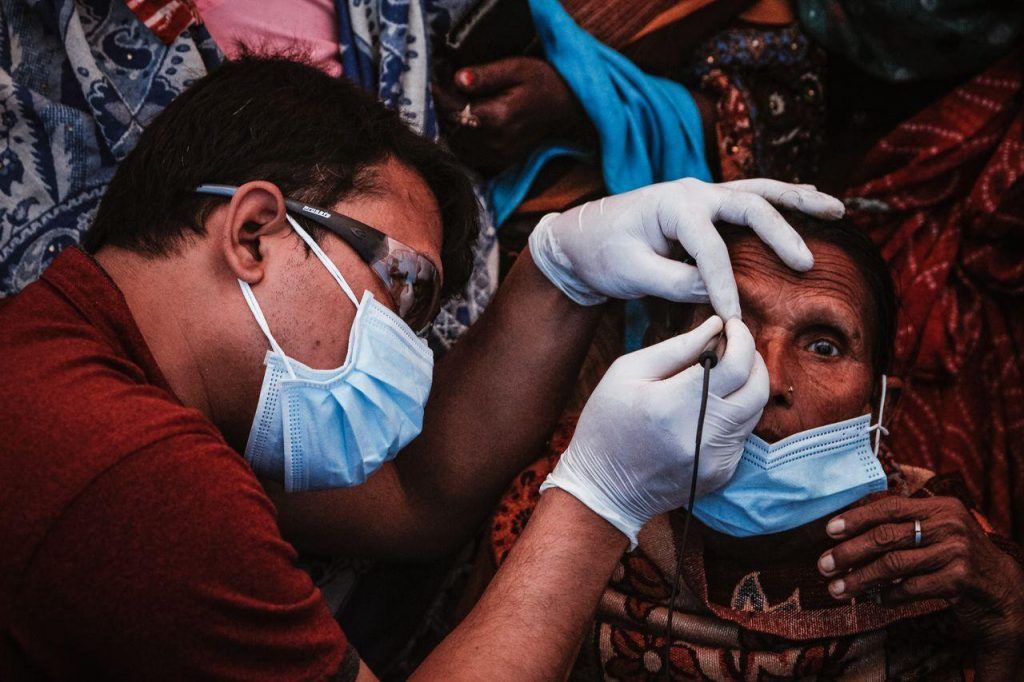 How many people are blind worldwide?